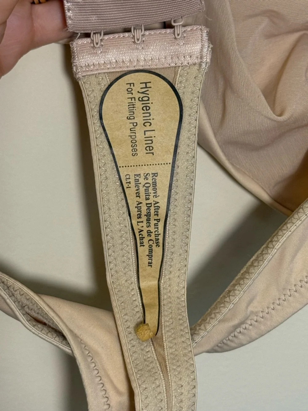 Backless Shapewear Bodysuit
Invisible Low Back Seamless Body
Shaper NWT (S) - Picture 7 of 9